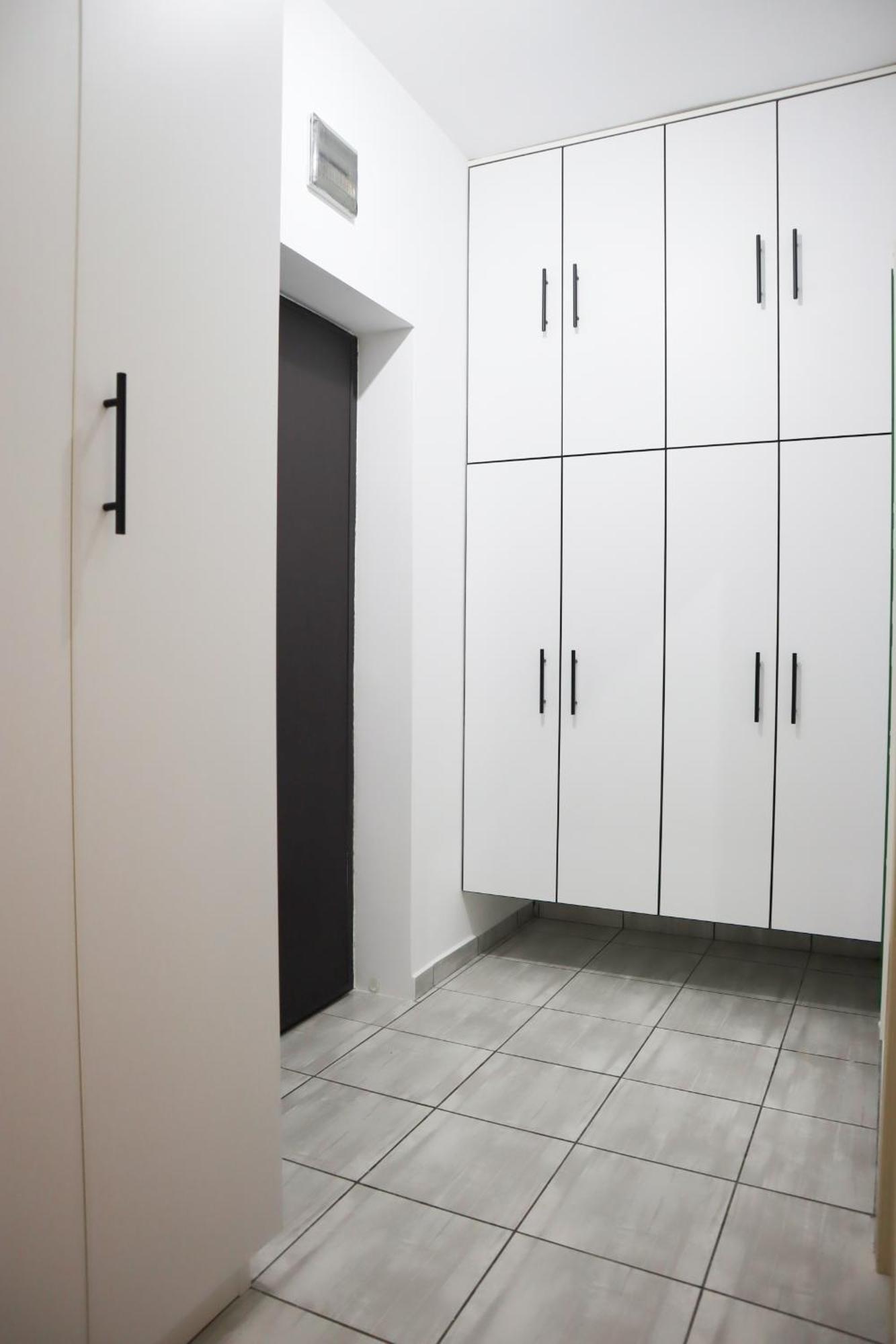 Brownix Apartment - Brown Residence Popesti-Leordeni Экстерьер фото